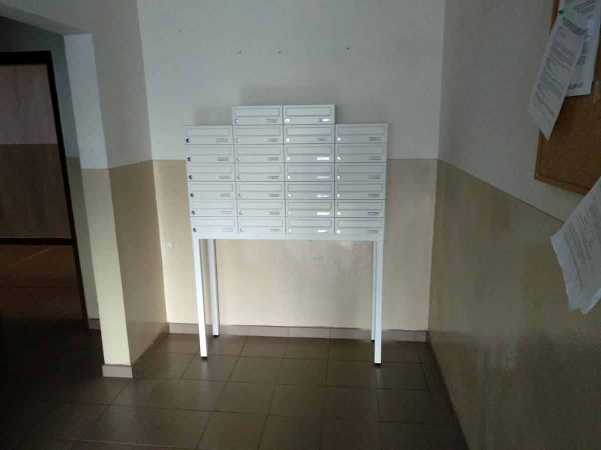 Poštové schránky Amej, Brezová pod Bradlom